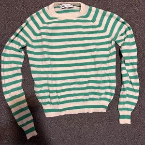 Zara stripped sweater size XS. wool very warm.